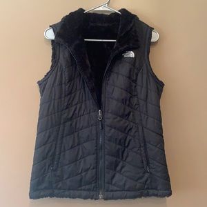 Reversible North Face vest. Size M. Like new